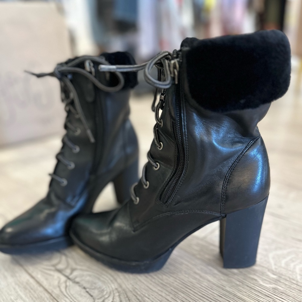 Johnston & Murphy Booties